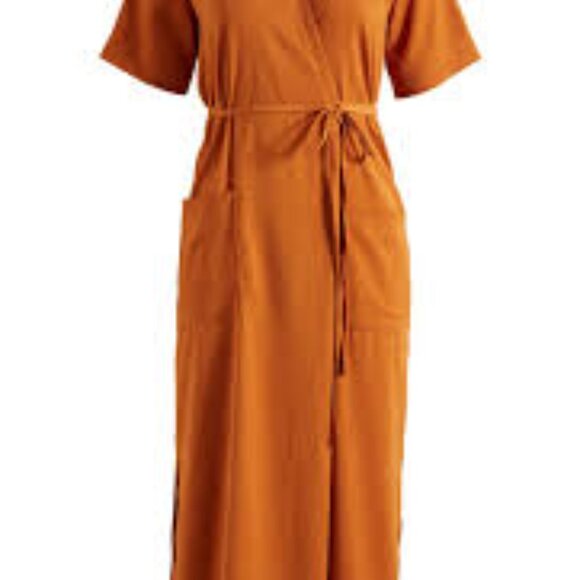 Zoe And Claire Patch Pocket Tie Belt Crepe Dress - Picture 4 of 4